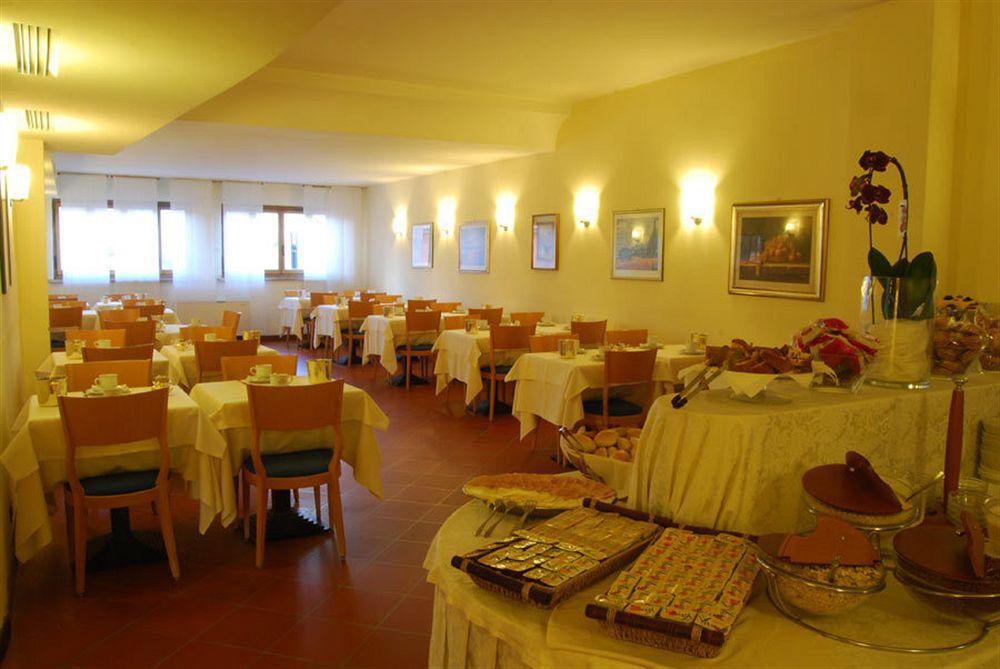 Hotel Napoleon Lucca Restaurant photo